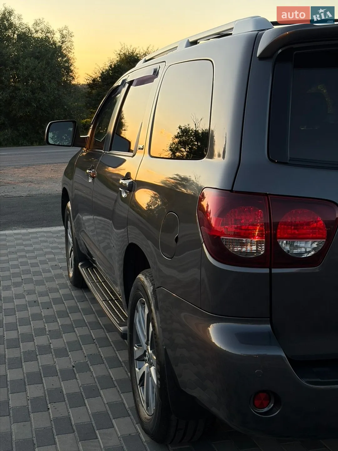 2019 Toyota Sequoia - мініатюра 22