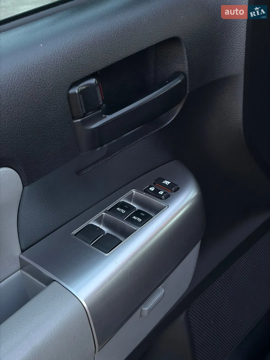 2019 Toyota Sequoia - мініатюра 47