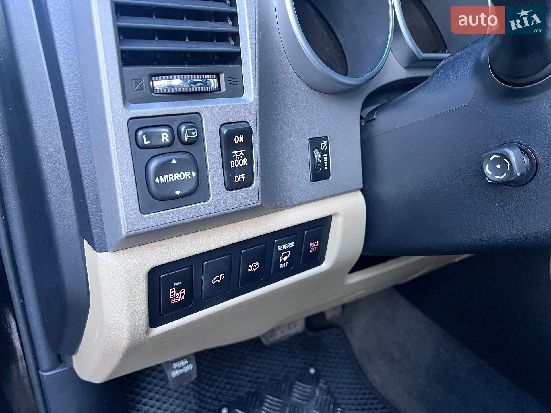 2012 Toyota Sequoia - мініатюра 6