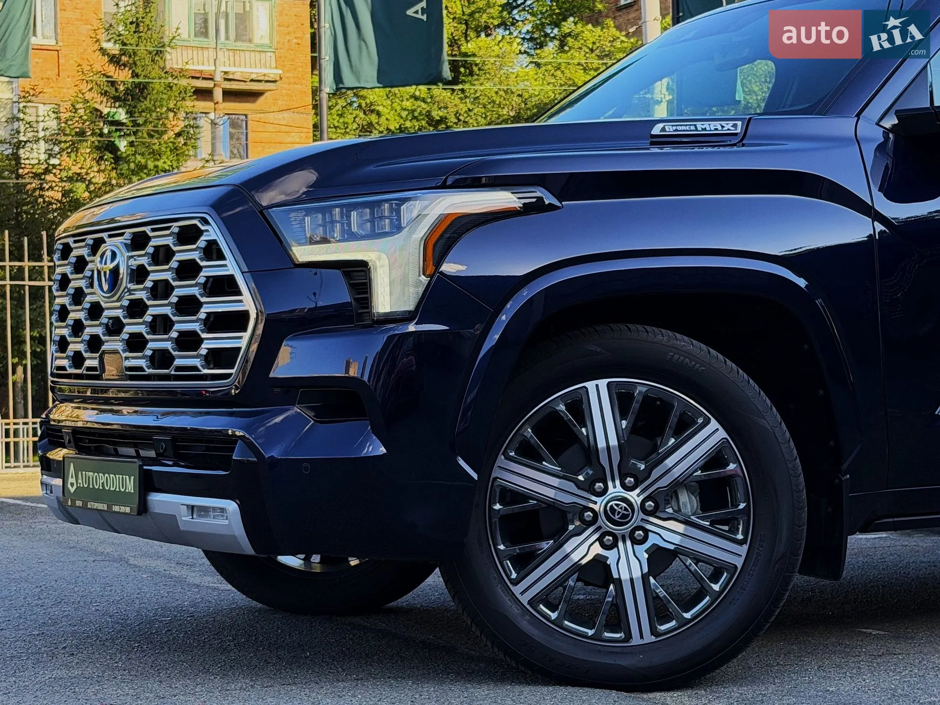 2023 Toyota Sequoia - мініатюра 6