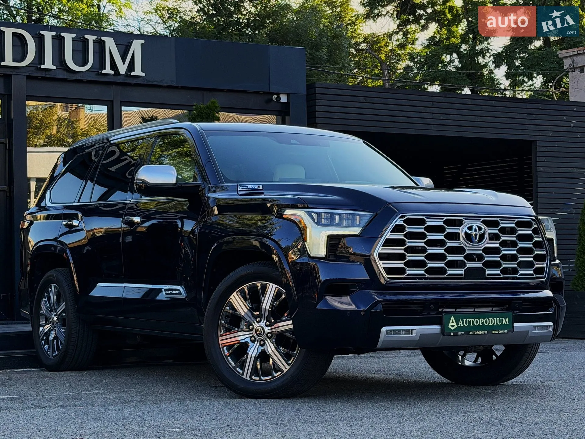 2023 Toyota Sequoia - мініатюра 11
