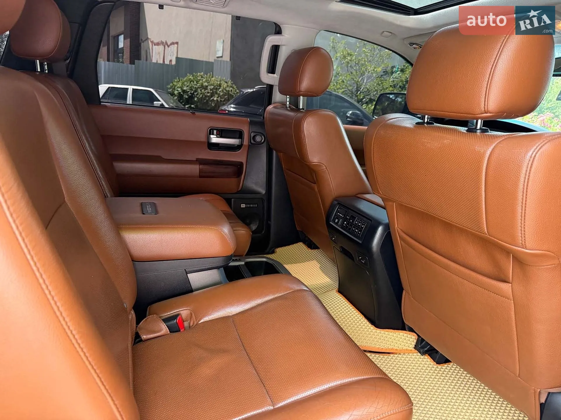 2012 Toyota Sequoia - мініатюра 28