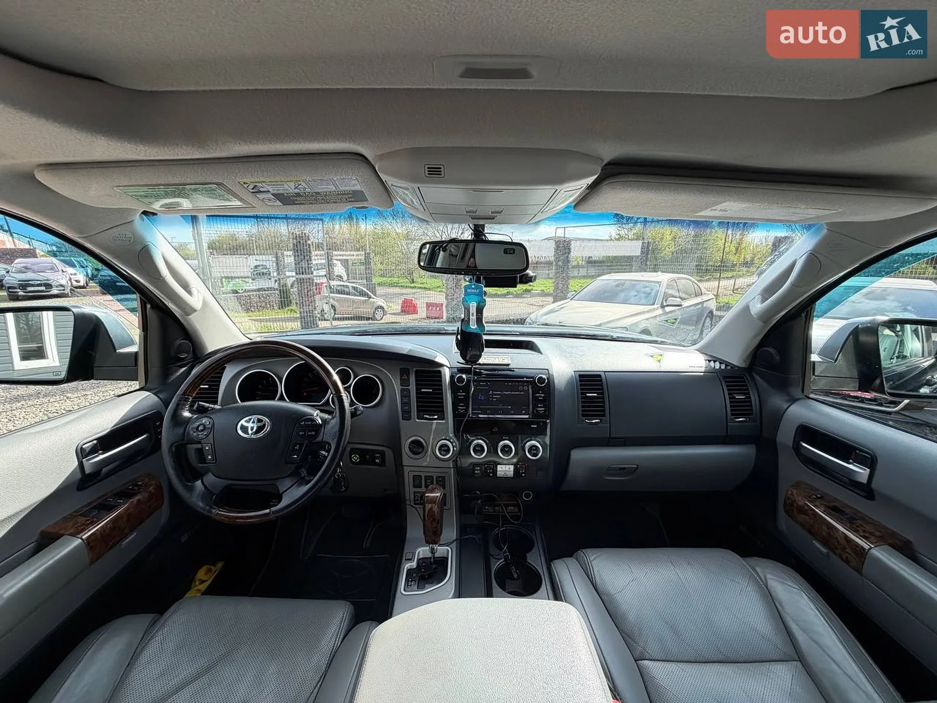 2010 Toyota Sequoia - мініатюра 33