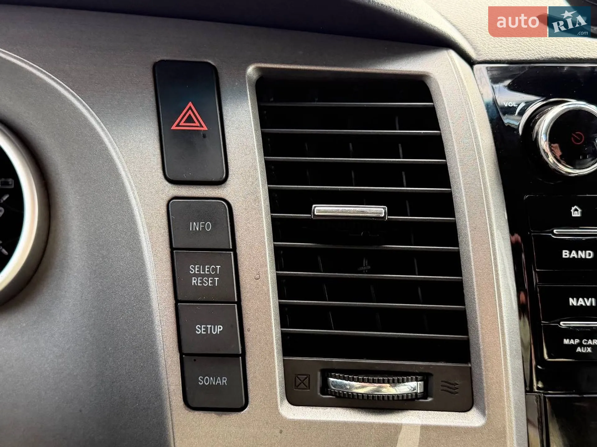 2010 Toyota Sequoia - мініатюра 25