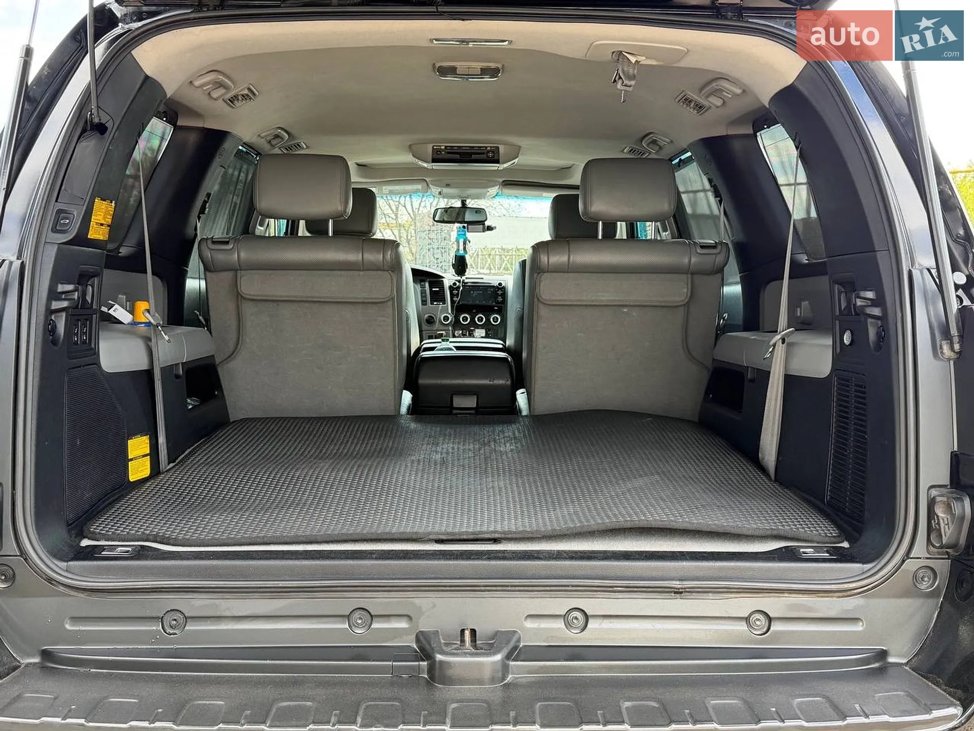 2010 Toyota Sequoia - мініатюра 37