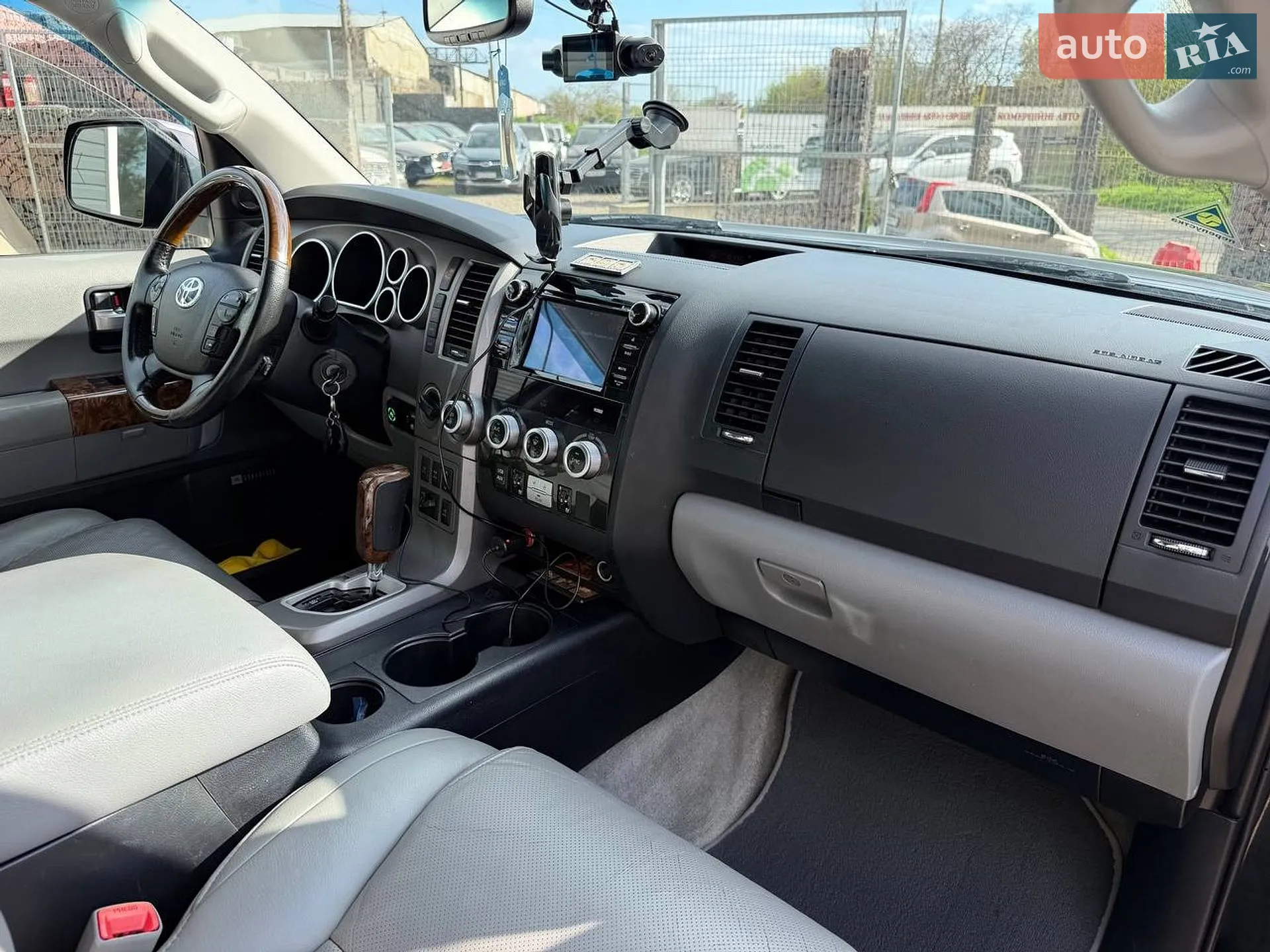 2010 Toyota Sequoia - мініатюра 34