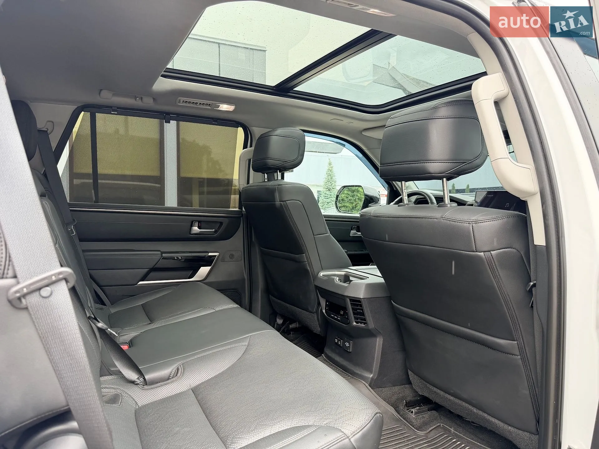 2023 Toyota Sequoia - мініатюра 28