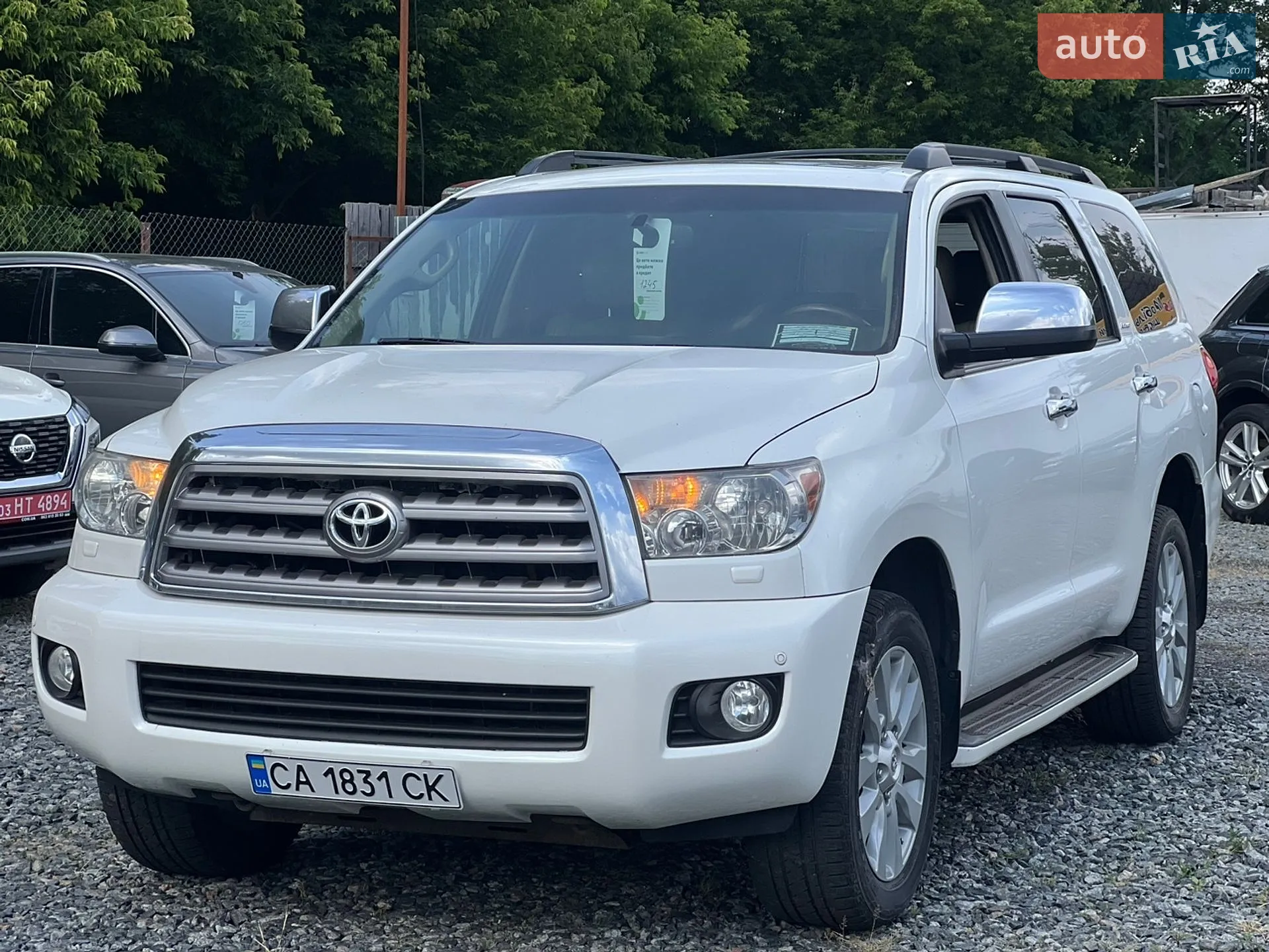 2010 Toyota Sequoia - фото 1
