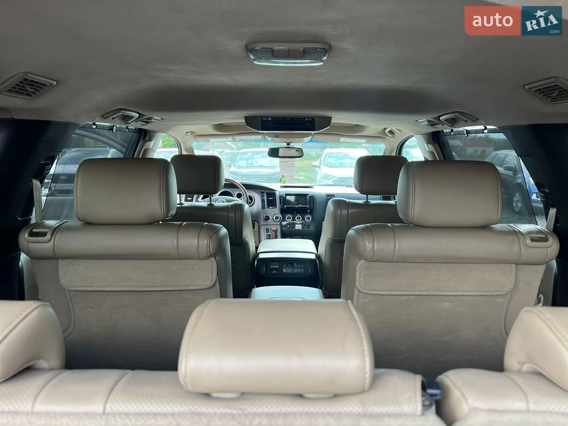 2010 Toyota Sequoia - мініатюра 23
