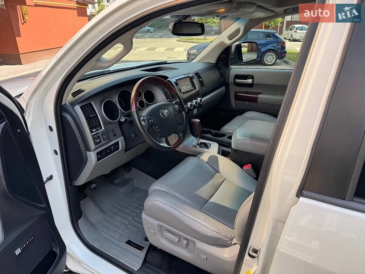 2013 Toyota Sequoia - мініатюра 29