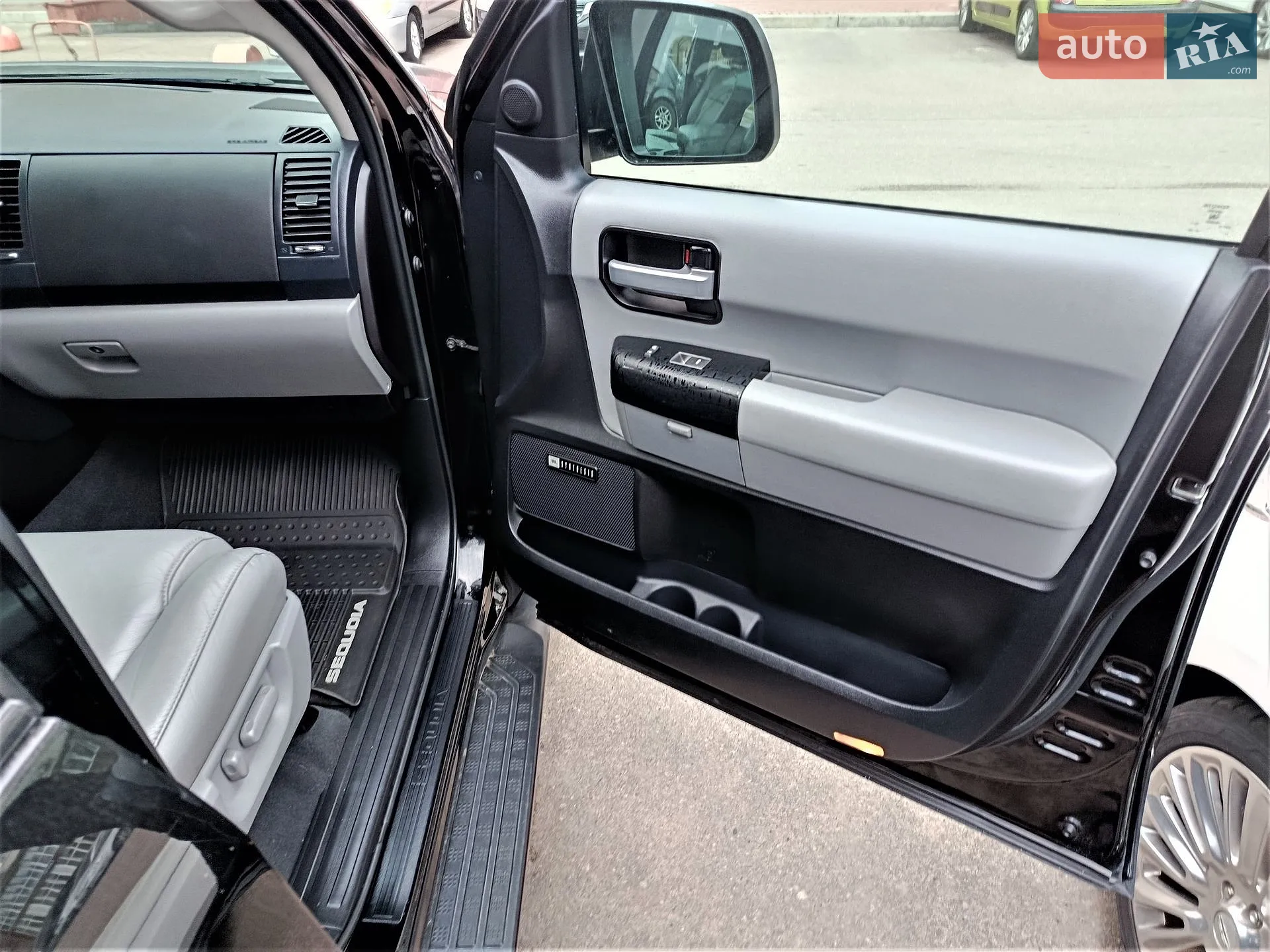 2018 Toyota Sequoia - мініатюра 14