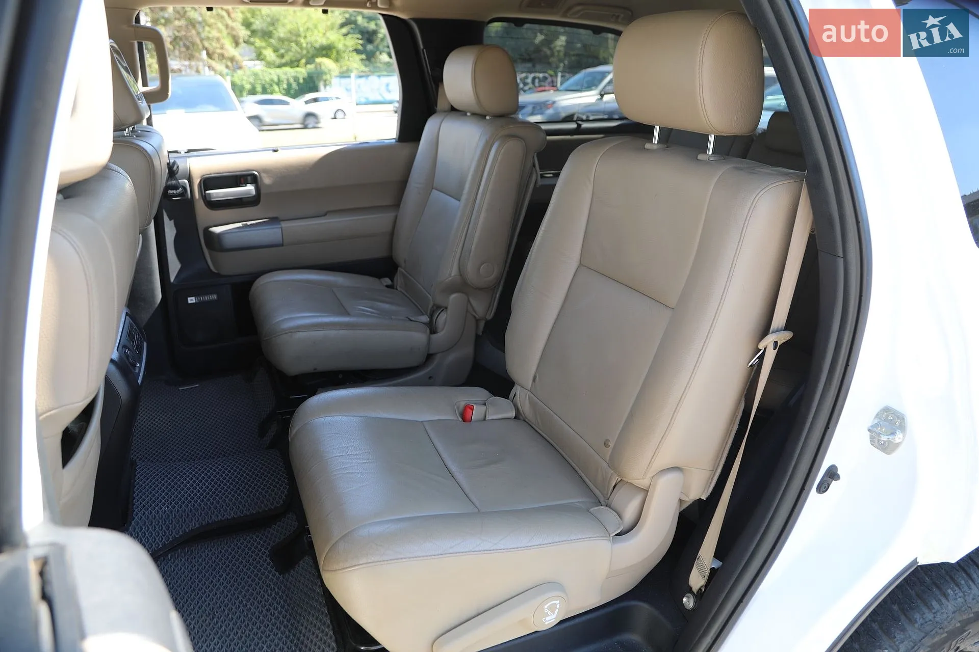 2016 Toyota Sequoia - мініатюра 14