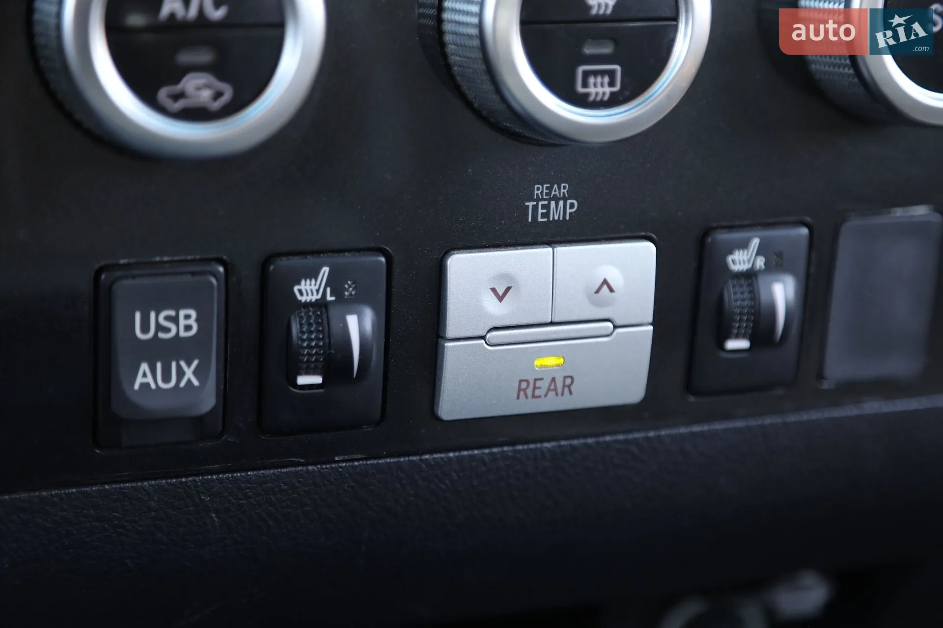 2016 Toyota Sequoia - мініатюра 26