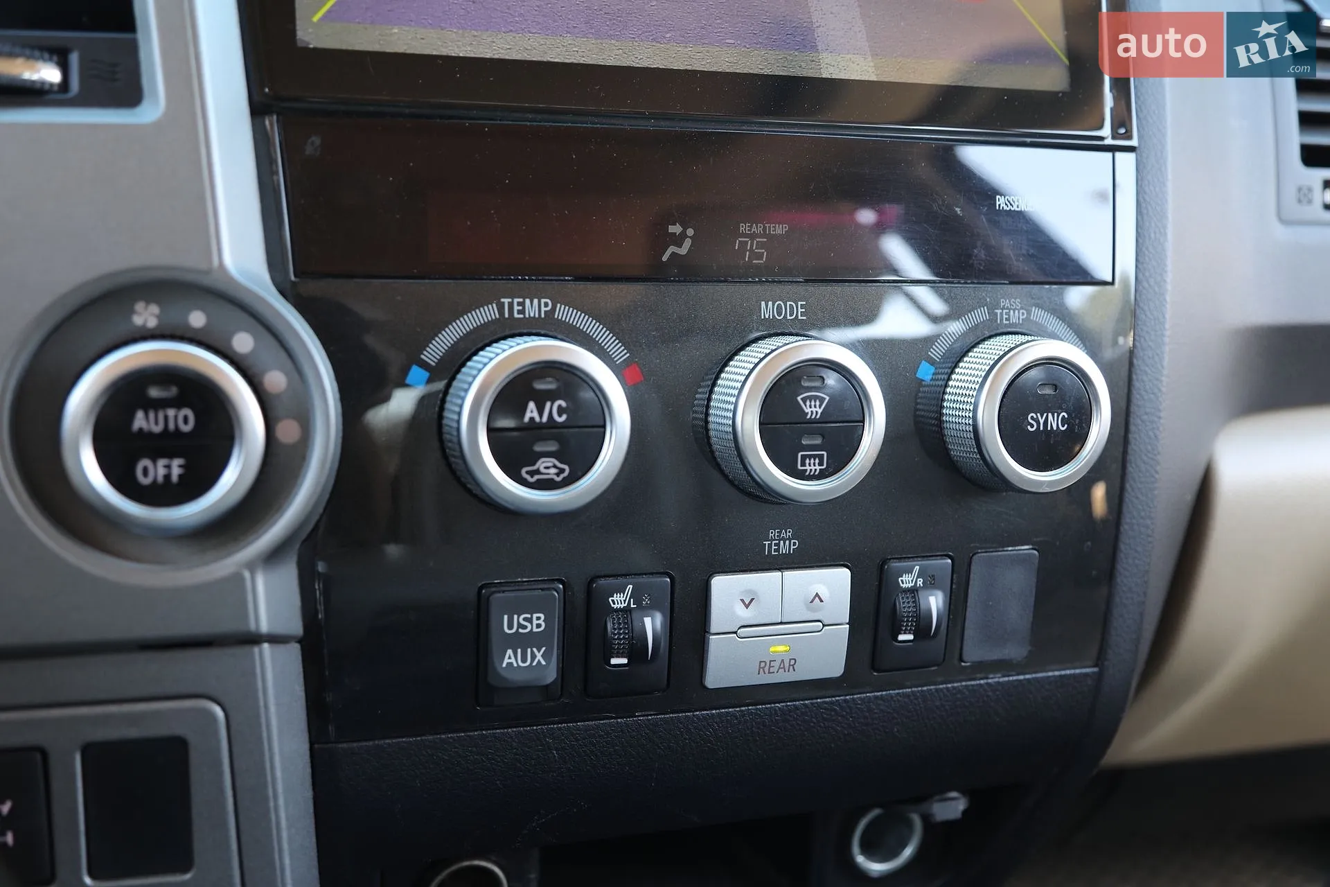 2016 Toyota Sequoia - мініатюра 24
