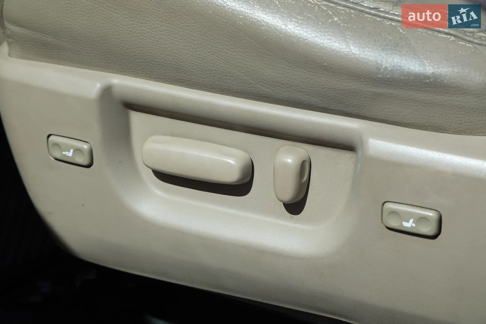 2016 Toyota Sequoia - мініатюра 43