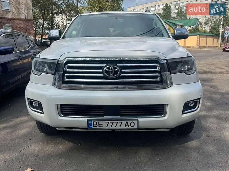 Toyota Sequoia 2014