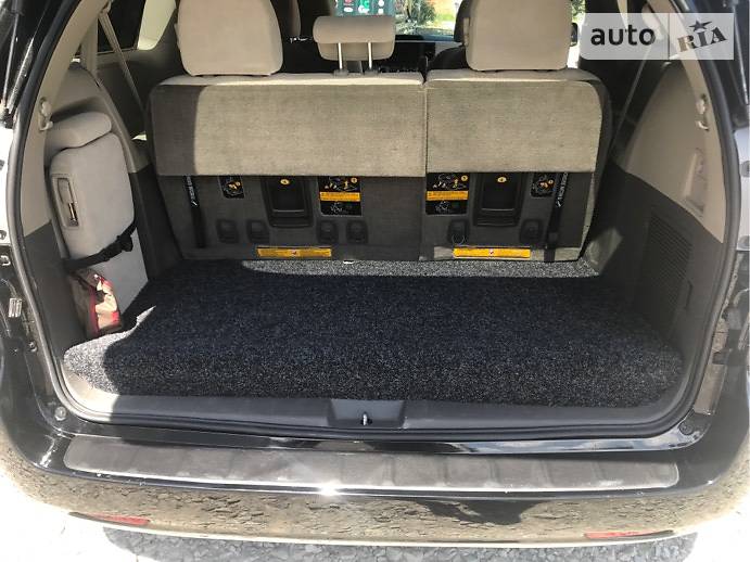 Минивэн Toyota Sienna 2013 в Калуше