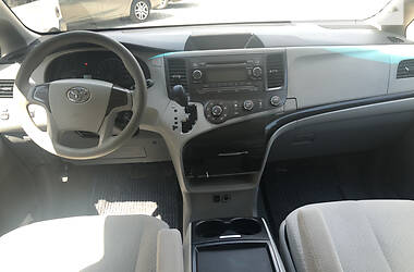 Мінівен Toyota Sienna 2012 в Івано-Франківську