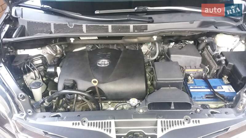 Минивэн Toyota Sienna 2017 в Киеве