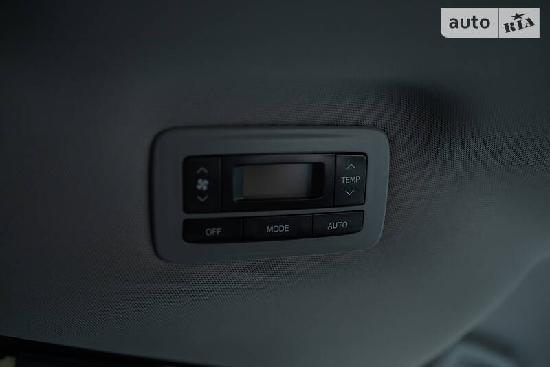 Минивэн Toyota Sienna 2018 в Киеве