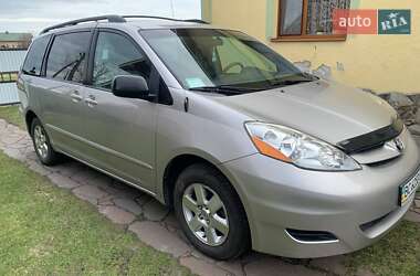Універсал Toyota Sienna 2006 в Сокалі