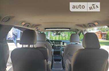 Минивэн Toyota Sienna 2015 в Тернополе