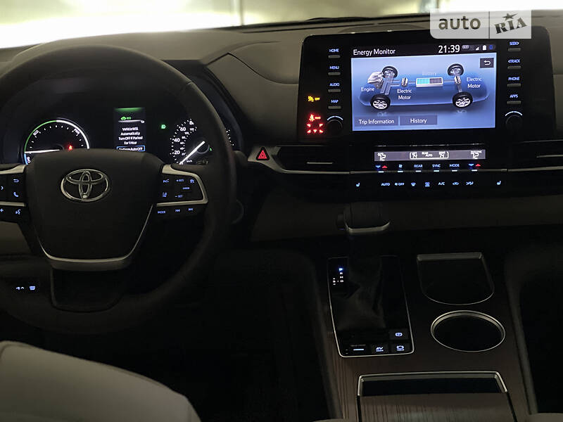 Мінівен Toyota Sienna 2020 в Одесі