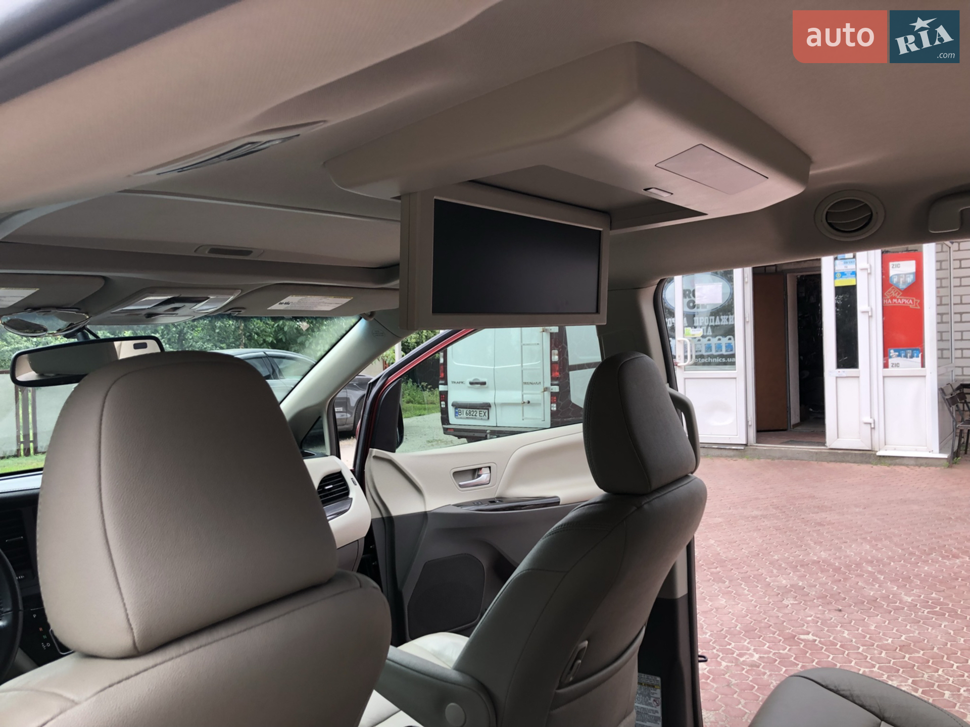 2016 Toyota Sienna - мініатюра 12
