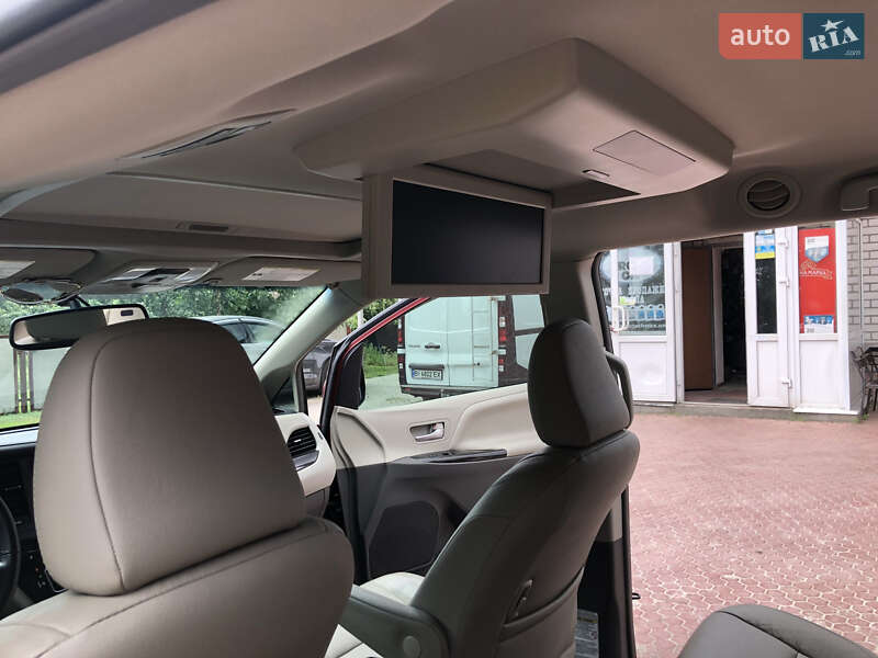 Минивэн Toyota Sienna 2016 в Кременчуге фото 12 Минивэн Toyota Sienna 2016 в Кременчуге