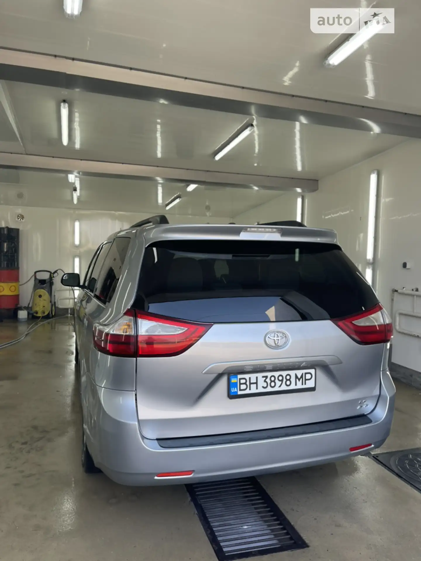 2015 Toyota Sienna - мініатюра 3