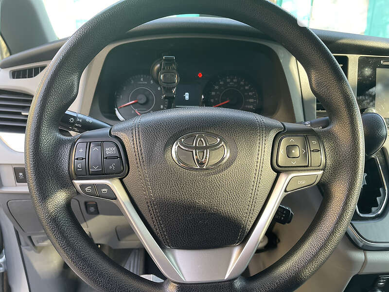 Мінівен Toyota Sienna 2015 в Ізмаїлі