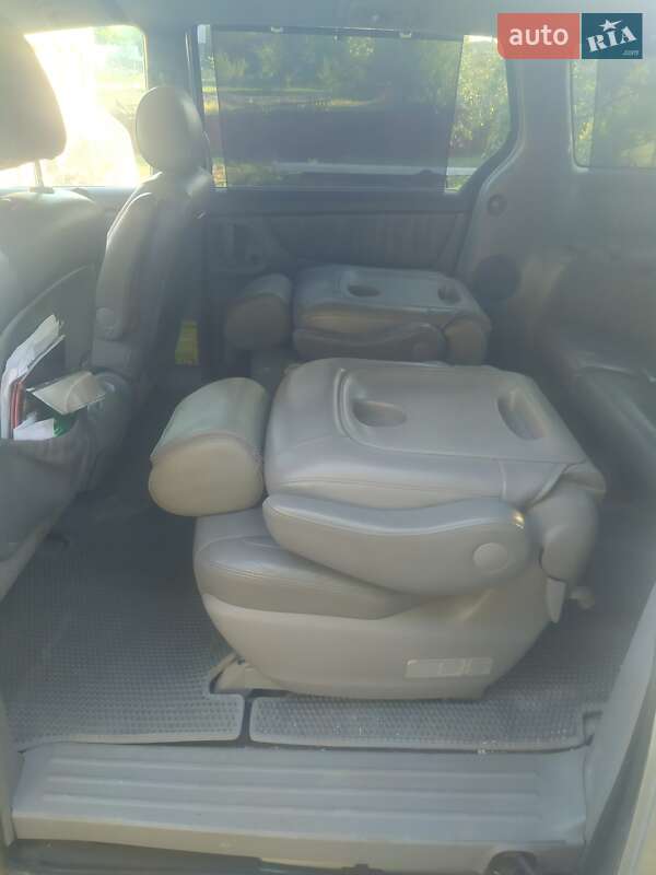 Мінівен Toyota Sienna 2005 в Лозовій