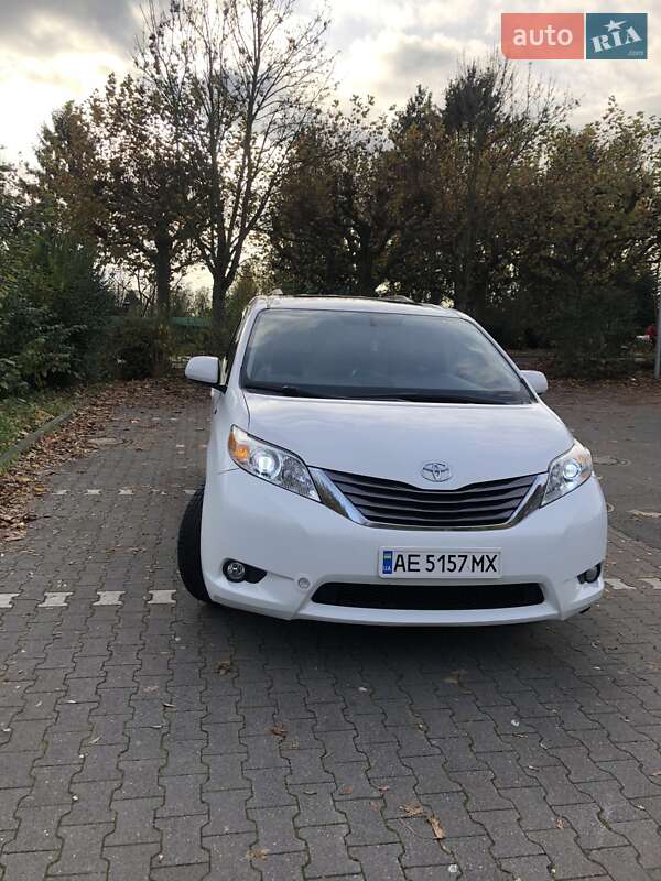 Мінівен Toyota Sienna 2012 в Мукачевому фото 12 Мінівен Toyota Sienna 2012 в Мукачевому
