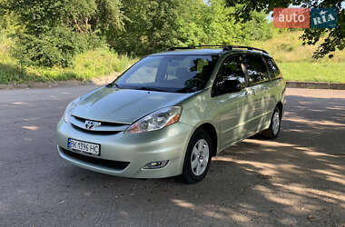 Минивэн Toyota Sienna 2007 в Ровно