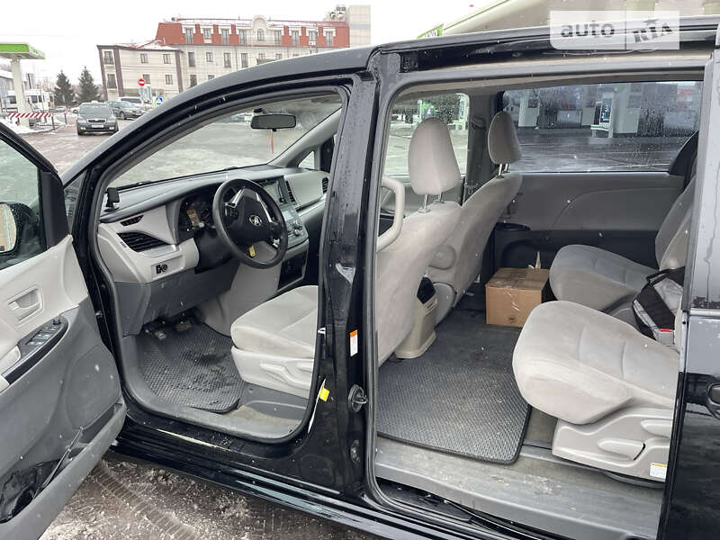 Мінівен Toyota Sienna 2016 в Житомирі фото 6 Мінівен Toyota Sienna 2016 в Житомирі