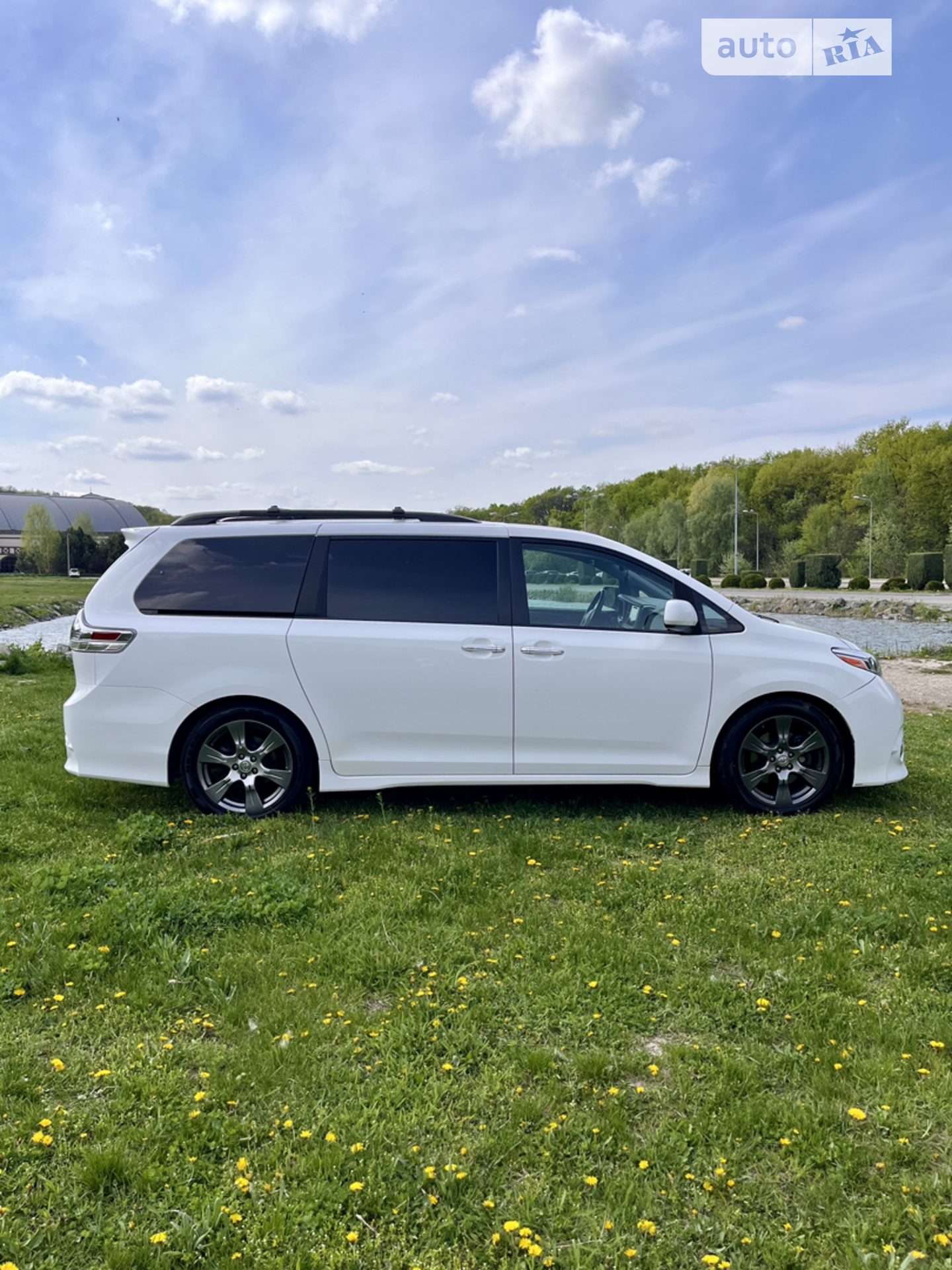 2016 Toyota Sienna - мініатюра 2
