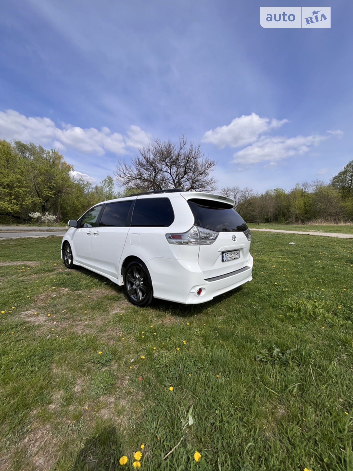 2016 Toyota Sienna - мініатюра 13