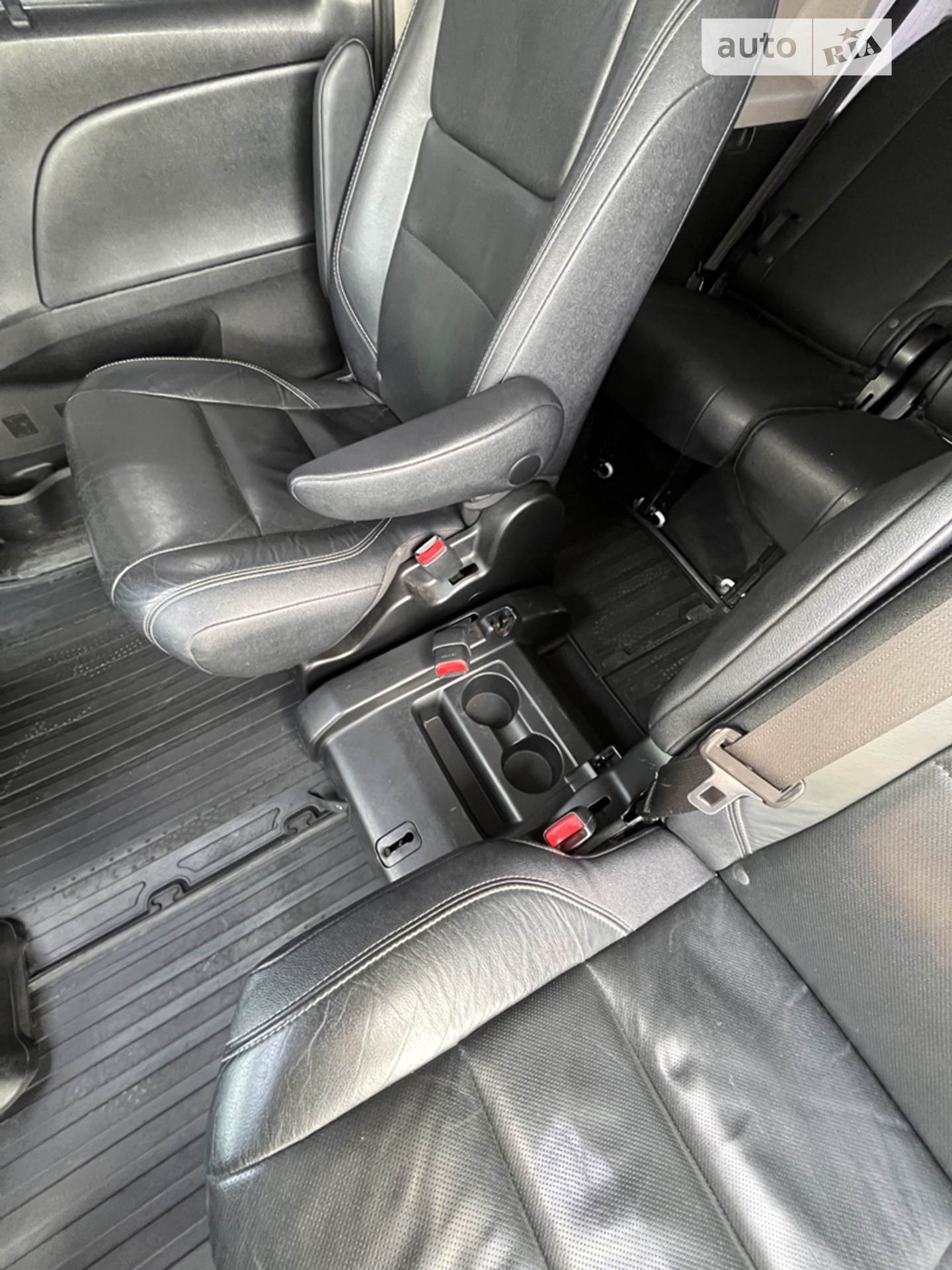 2016 Toyota Sienna - мініатюра 40