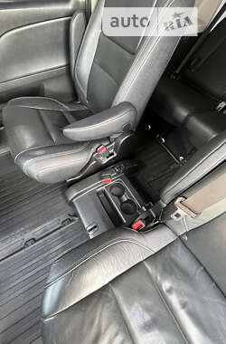 Мінівен Toyota Sienna 2016 в 