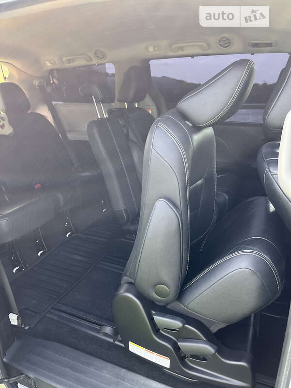 Минивэн Toyota Sienna 2016 в Днепре