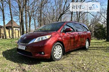 Минивэн Toyota Sienna 2014 в Запорожье