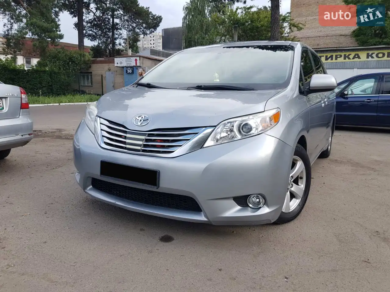 2016 Toyota Sienna - мініатюра 12