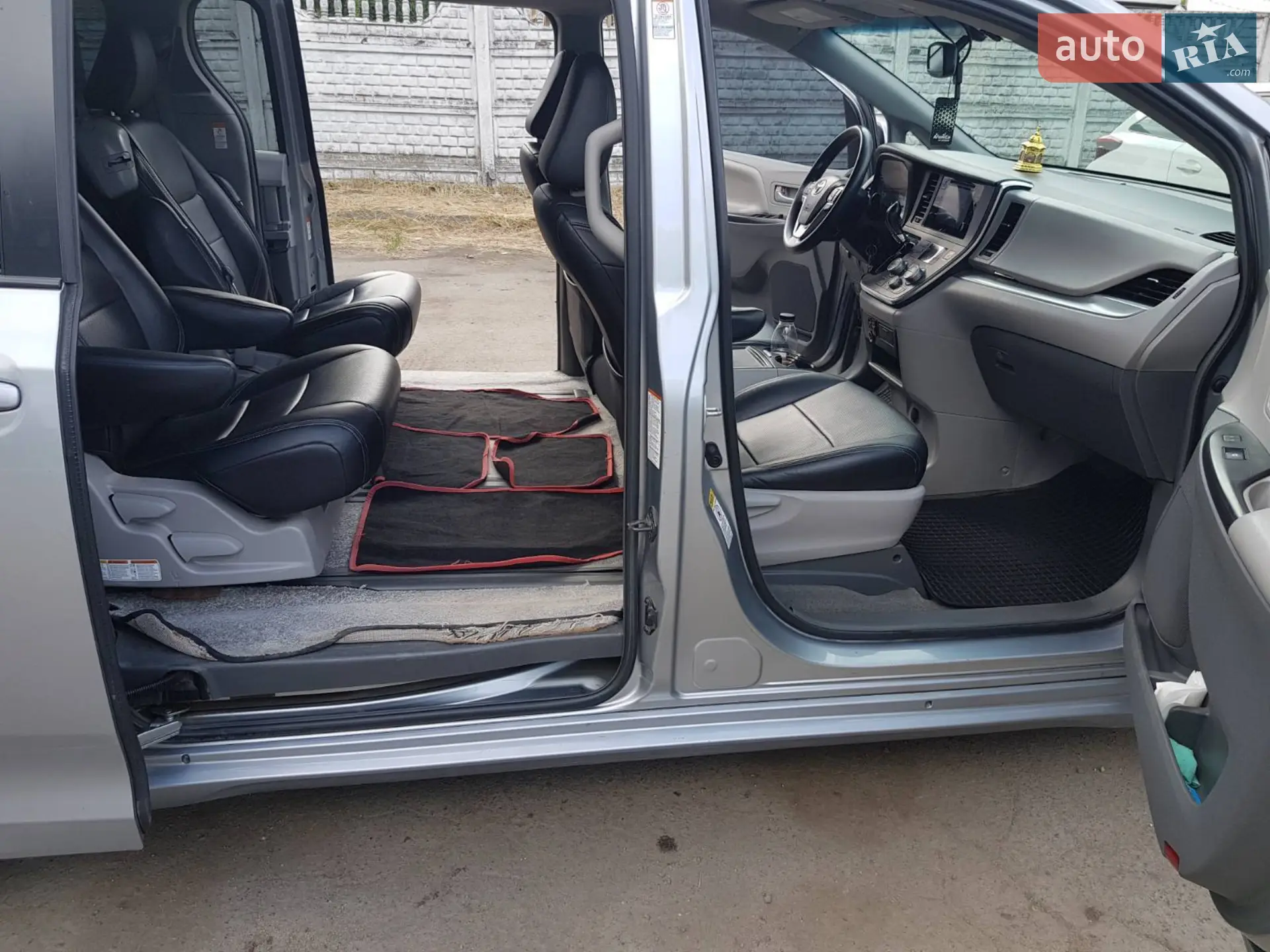 2015 Toyota Sienna - мініатюра 37