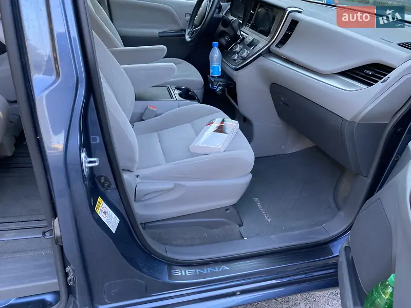 Toyota Sienna 2017 VIN 5TDKZ3DC7HS817477 фото оголошення 17 з 76