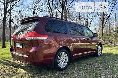 Мінівен Toyota Sienna 2014 в Запоріжжі