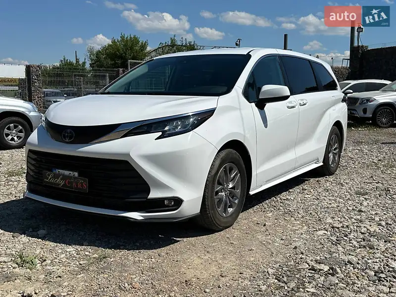 Toyota Sienna 2021