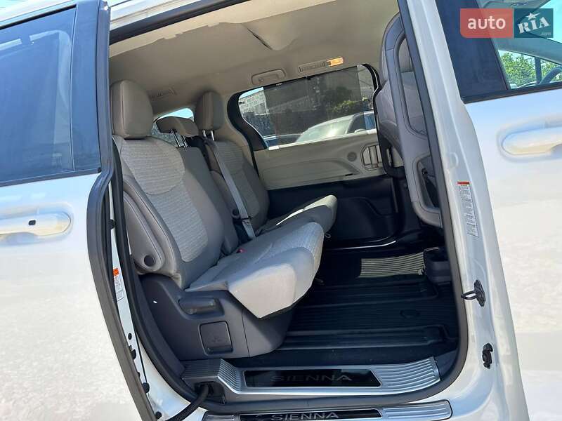 Минивэн Toyota Sienna 2021 в Одессе фото 13 Минивэн Toyota Sienna 2021 в Одессе