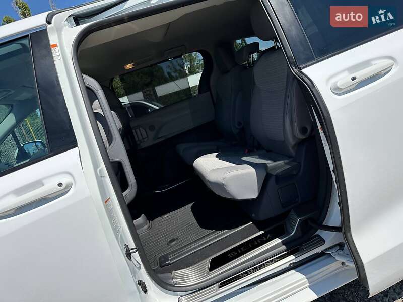 Минивэн Toyota Sienna 2021 в Одессе фото 17 Минивэн Toyota Sienna 2021 в Одессе