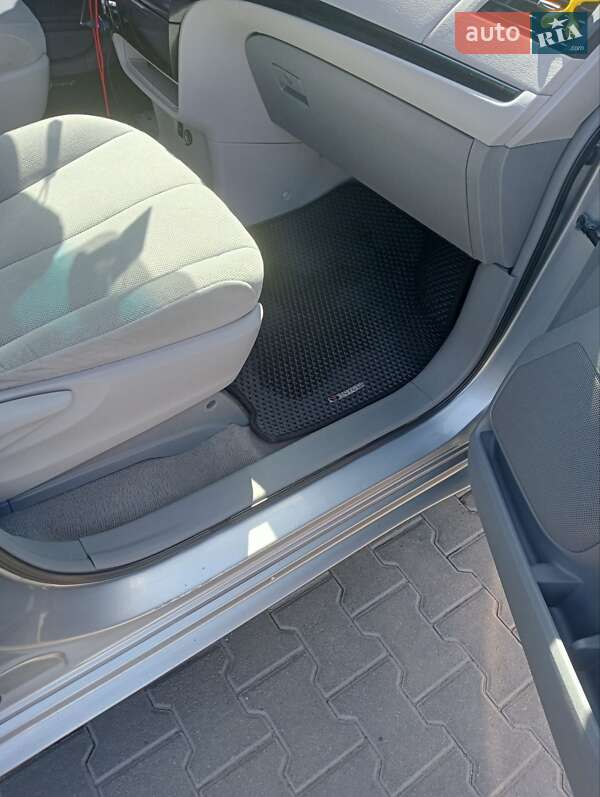 Мінівен Toyota Sienna 2010 в Шептицькому