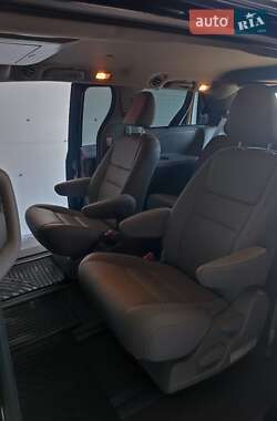 Минивэн Toyota Sienna 2019 в 